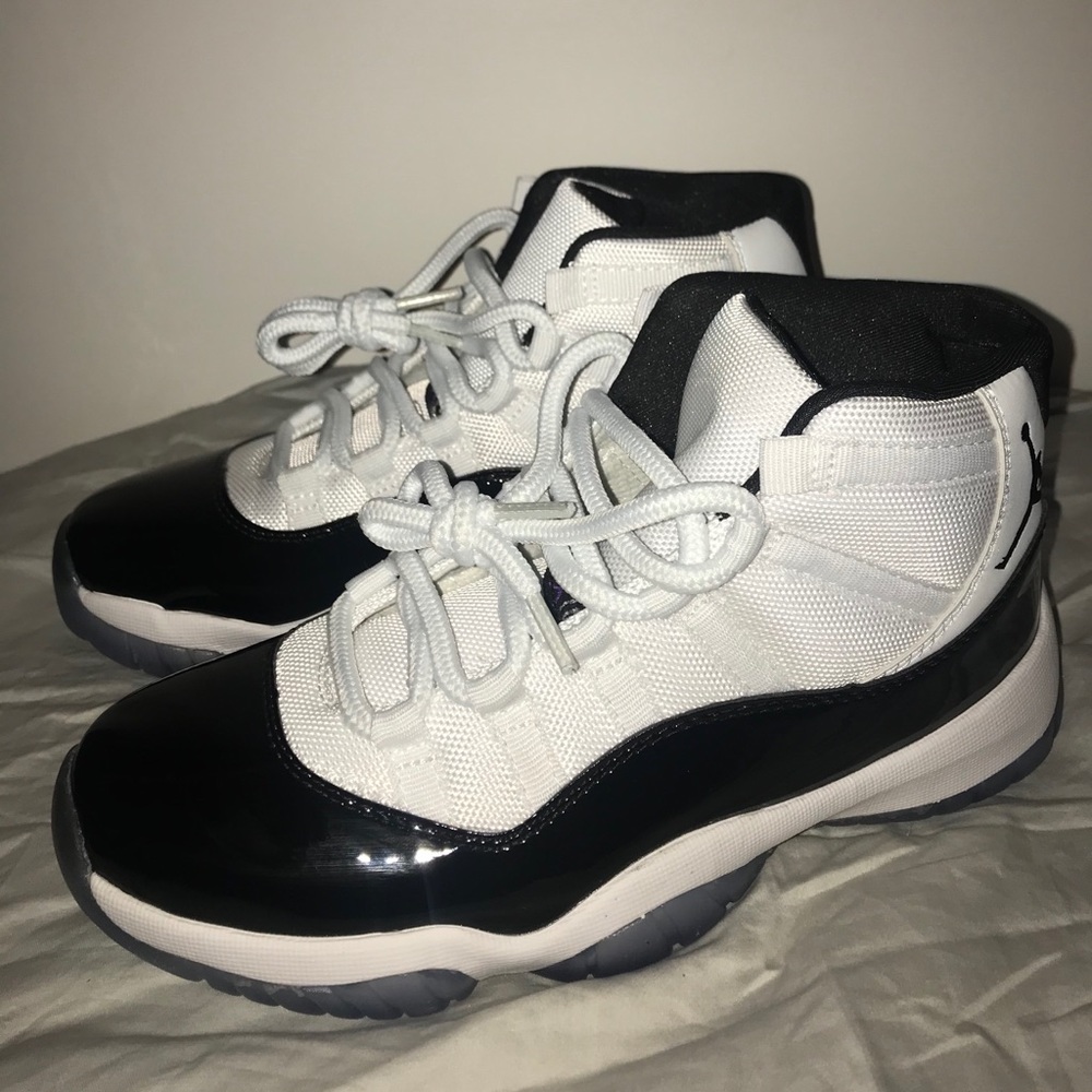 Air Jordan Concord 11. SIZE 8.5w/7Y/40eur